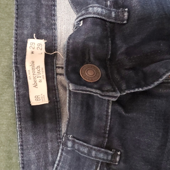 Abercrombie & Fitch Blue Jean's - Picture 2 of 2